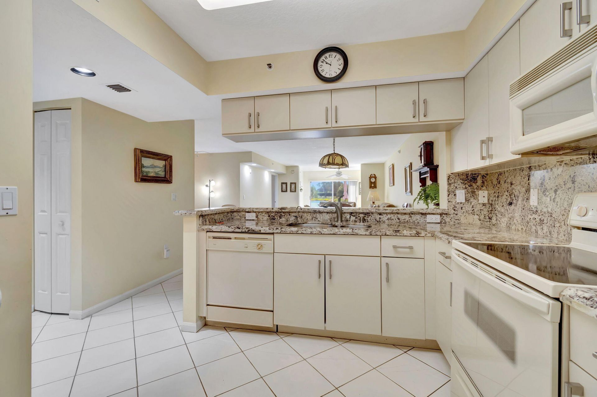 5842 Crystal Shores Drive, Unit 105, Boynton Beach, FL 33437 Photo
