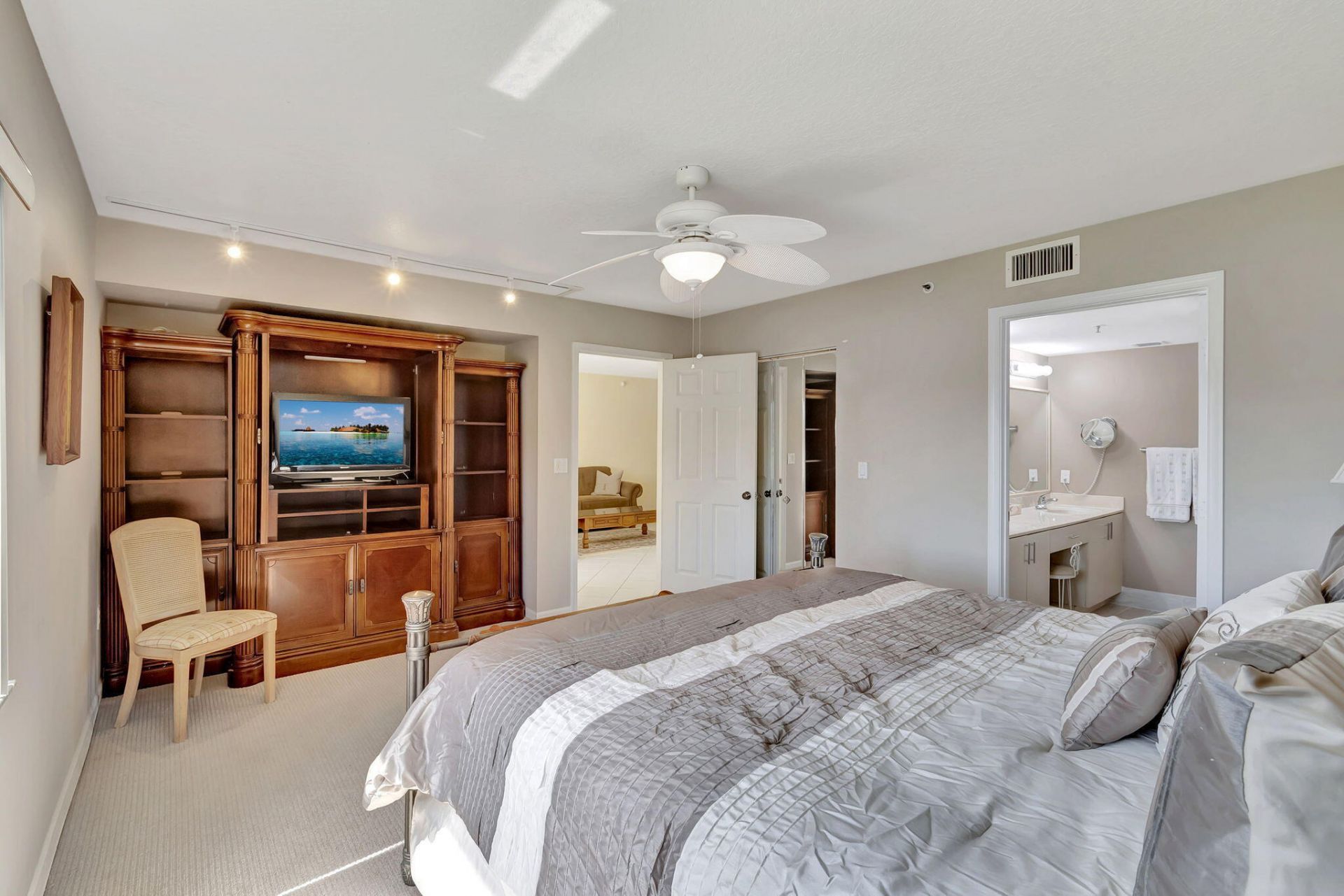 5842 Crystal Shores Drive, Unit 105, Boynton Beach, FL 33437 Photo