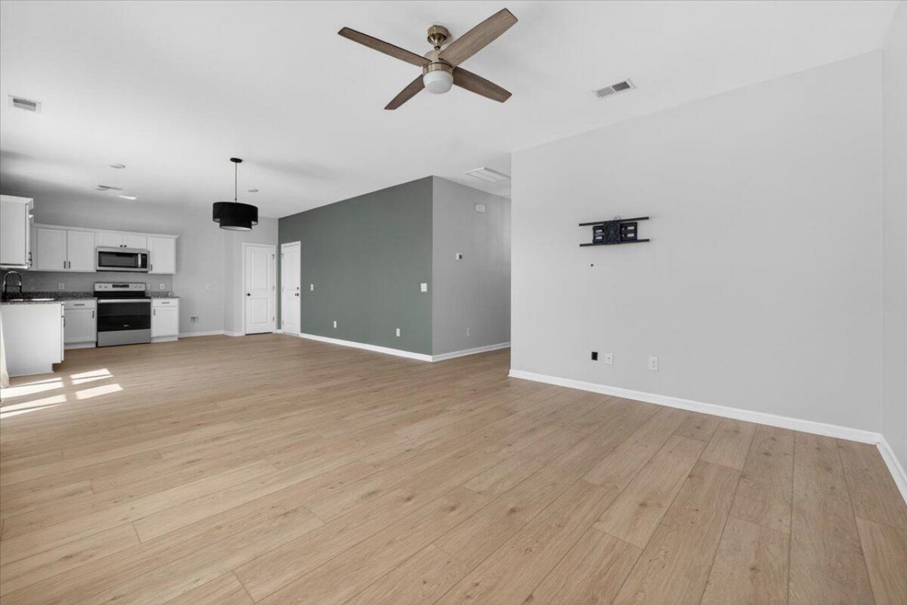 119 Lyra Lane Photo 9