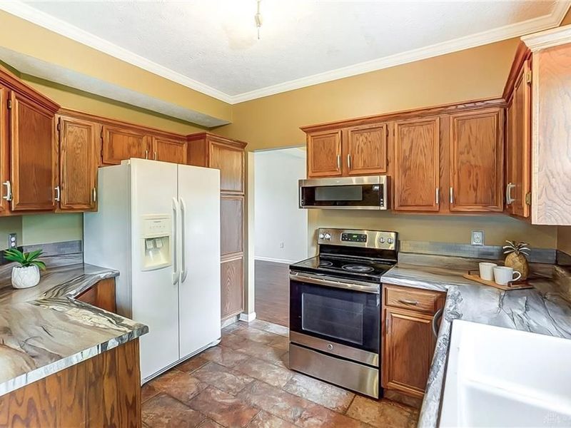 2327 Polo Park Drive, Dayton, OH 45439 Photo 7