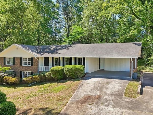 2922 Laura Lane, Lithia Springs, GA 30122