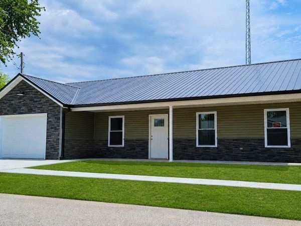 207 S Grove Street, Odon, IN 47562