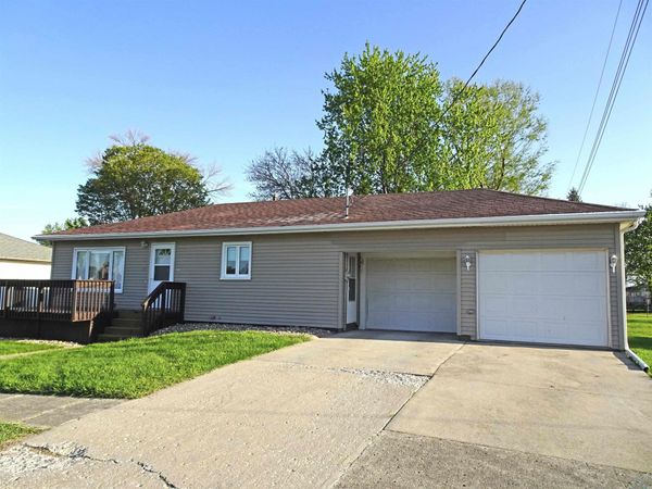 511 Oak Street, Sheldon, IA 00000
