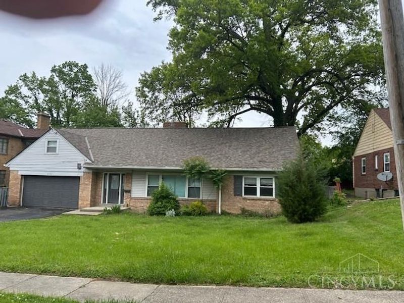 2656 Cedarbrook Drive, Golf Manor, OH 45237 Photo 1