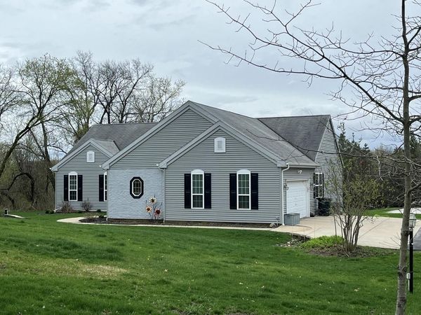 10155 Oakwood ROAD, Franklin, WI 53132