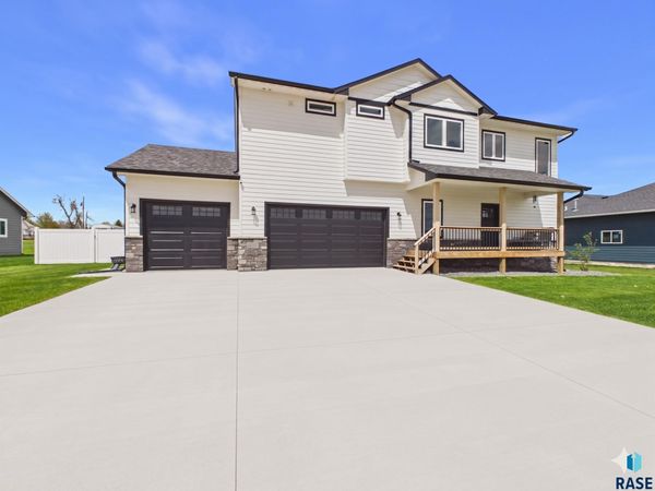 308 E 11th St, Crooks, SD 57020