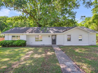 202 Sprucewood Drive, Summerville, SC 29485