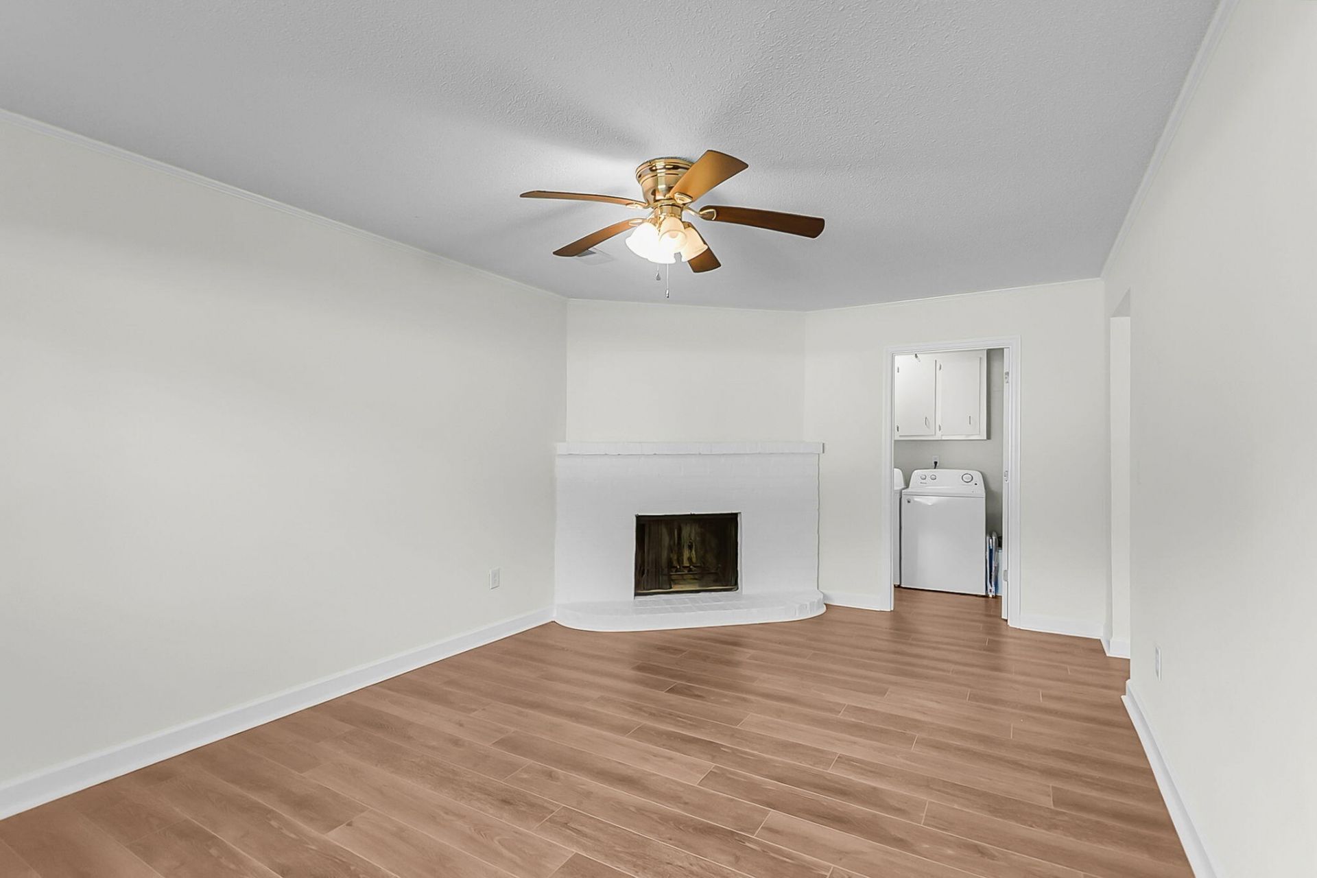202 Sprucewood Drive Photo 14
