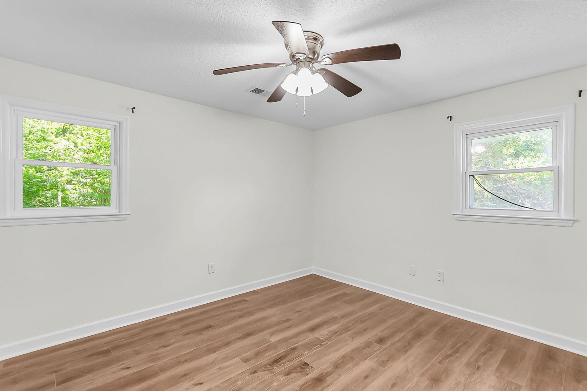 202 Sprucewood Drive Photo 18