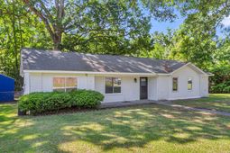 202 Sprucewood Drive photo 4