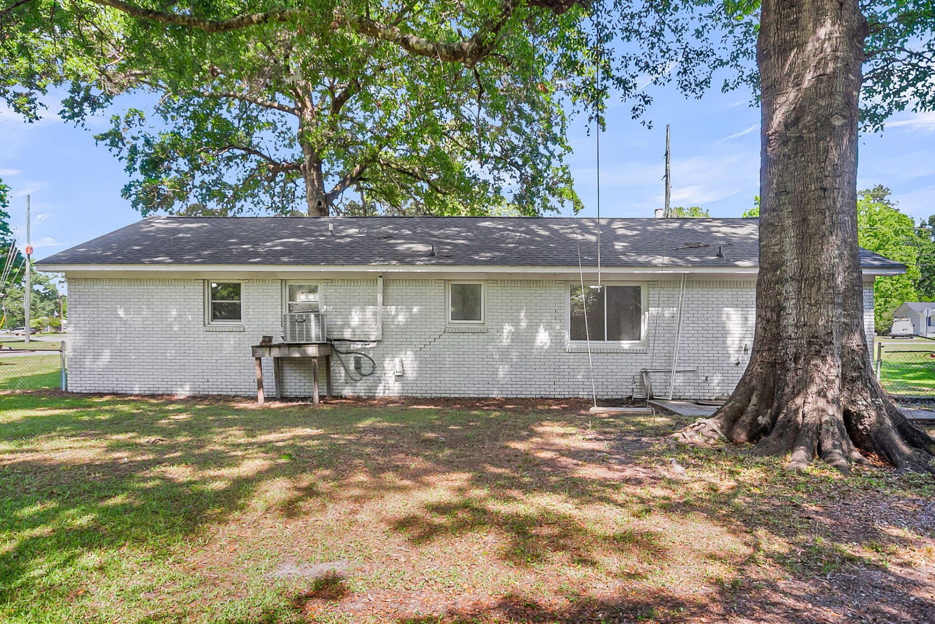 202 Sprucewood Drive Photo 33