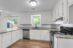 202 Sprucewood Drive photo 4