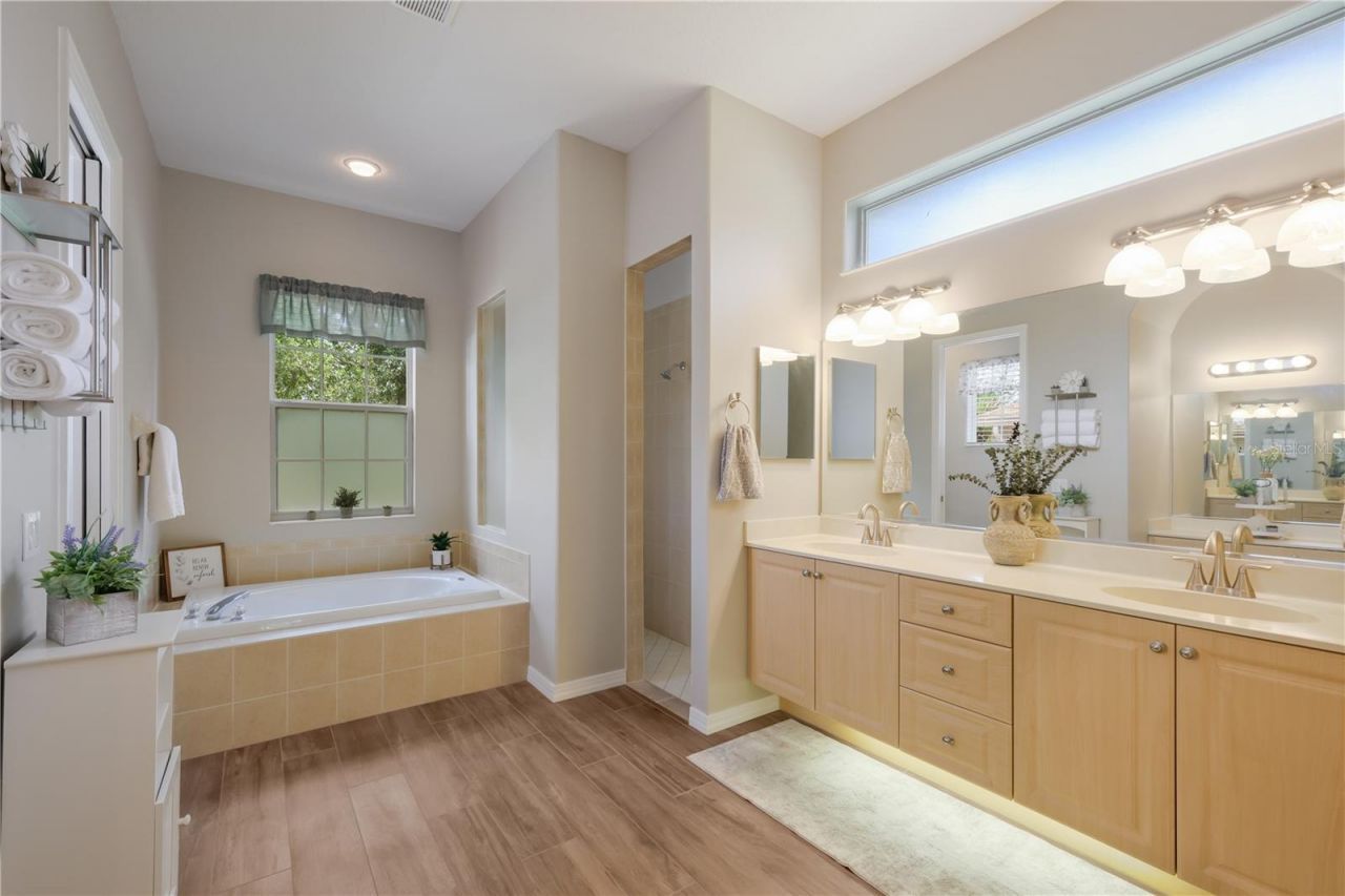 7726 Jay Watch Glen, Bradenton, FL 34202 Photo