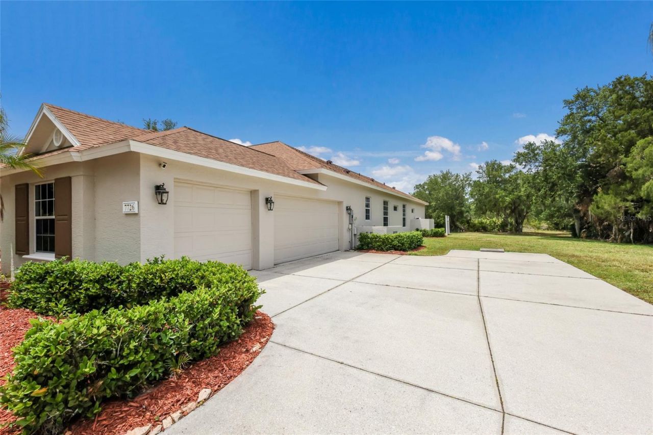 7726 Jay Watch Glen, Bradenton, FL 34202 Photo