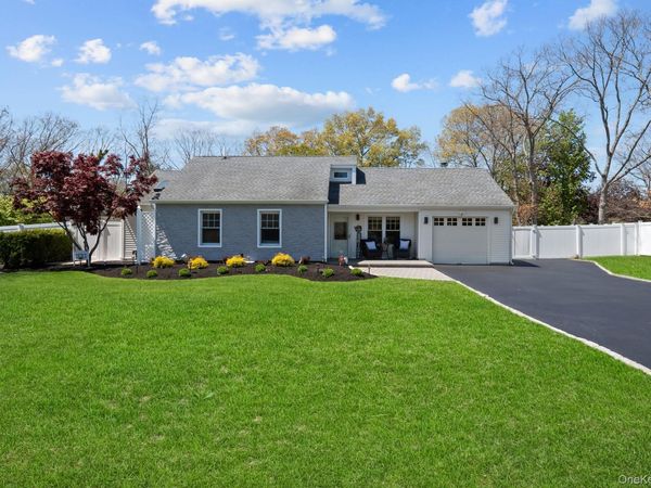 24 Gabon Lane , Coram, NY 11727