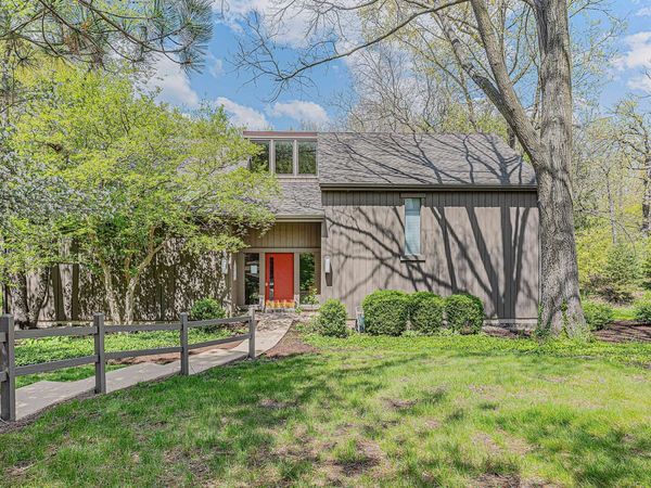 744 OLD BARN Road, Unit A, Lake Barrington, IL 60010
