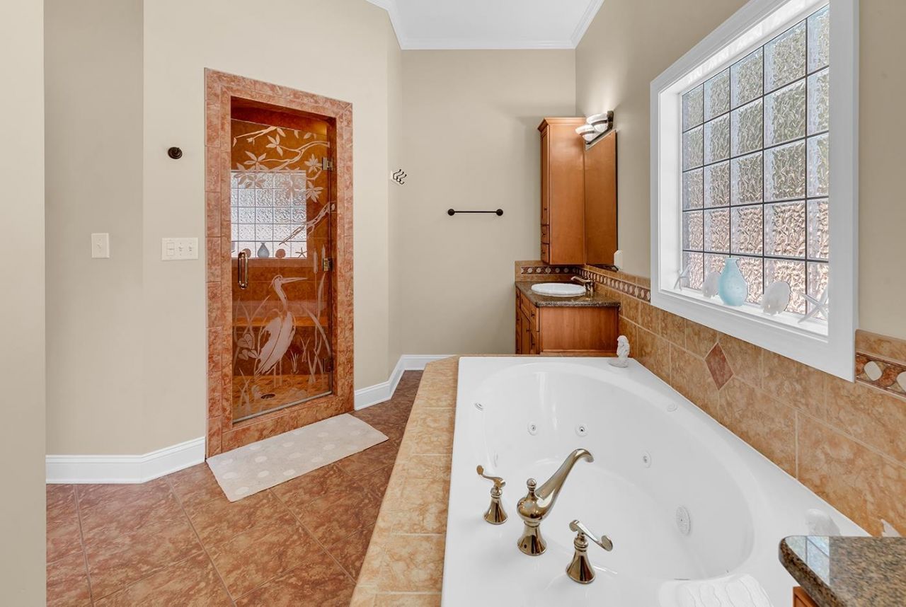 4602 Marion Circle Photo 24