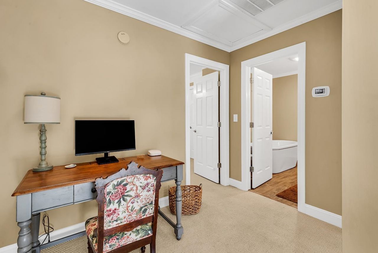 4602 Marion Circle Photo 30