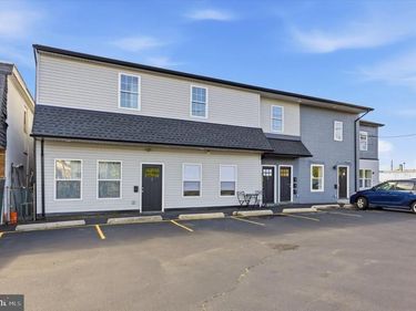 7406 BRISTOL PIKE, Unit 3, LEVITTOWN, PA 19057