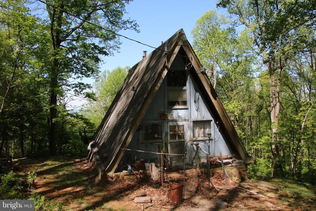 4011 Blue Mountain Road, Front Royal, VA 22630 Main Photo