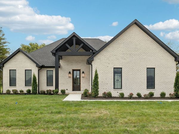 375 Chestnut Oak Avenue , Smithville, TN 37166