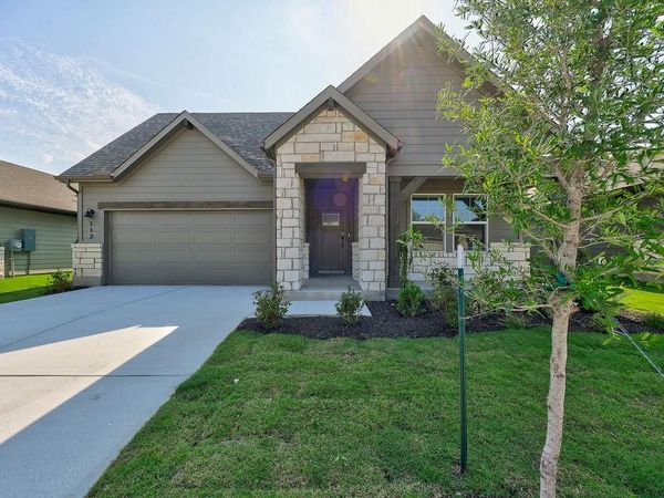 112 Holmby DR , Hutto, TX 78634