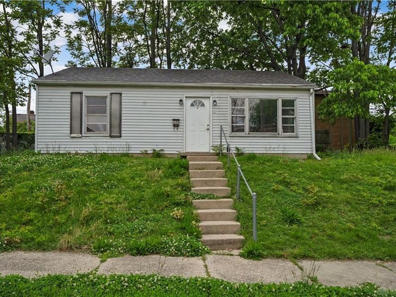 245 E Beechwood Avenue, Dayton, OH 45405 Photo 2