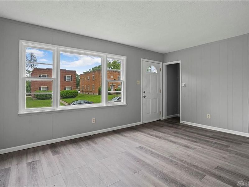 245 E Beechwood Avenue, Dayton, OH 45405 Photo 4
