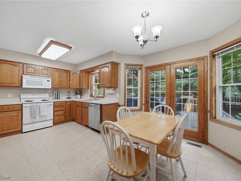 8714 Billendon Circle NW, North Canton, OH 44720 Photo 14
