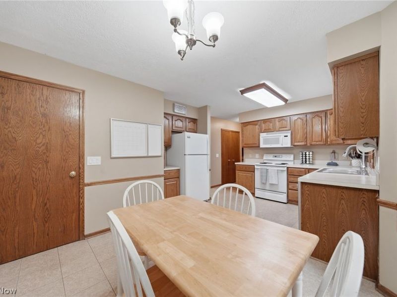 8714 Billendon Circle NW, North Canton, OH 44720 Photo 15