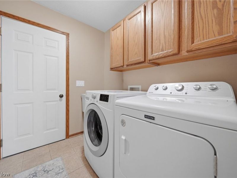 8714 Billendon Circle NW, North Canton, OH 44720 Photo 16
