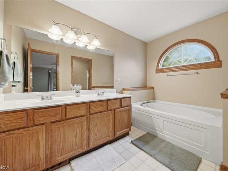 8714 Billendon Circle NW, North Canton, OH 44720 Photo 21