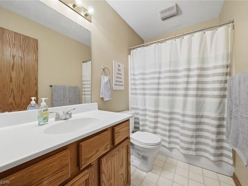 8714 Billendon Circle NW, North Canton, OH 44720 Photo 25