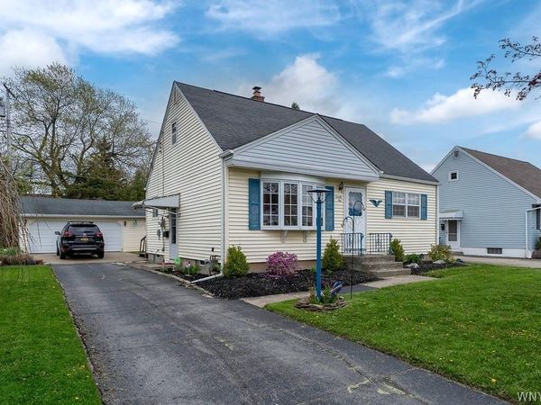 71 Canisius Court , Depew, NY 14043