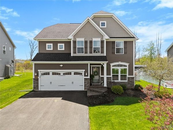 4442 Pace Lane , Clay, NY 13041