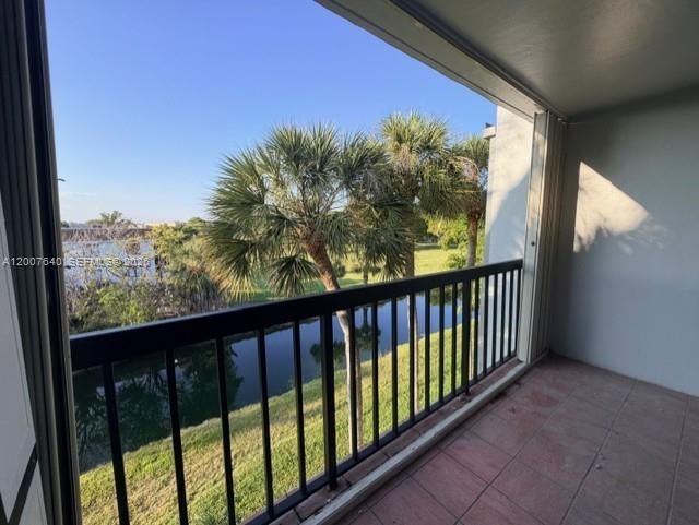 10825 SW 112th Ave, Unit 307, Miami, FL 33176 Photo