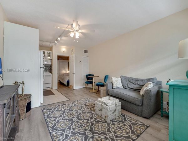 2539 S Bayshore Dr , Unit 428E, Miami, FL 33133