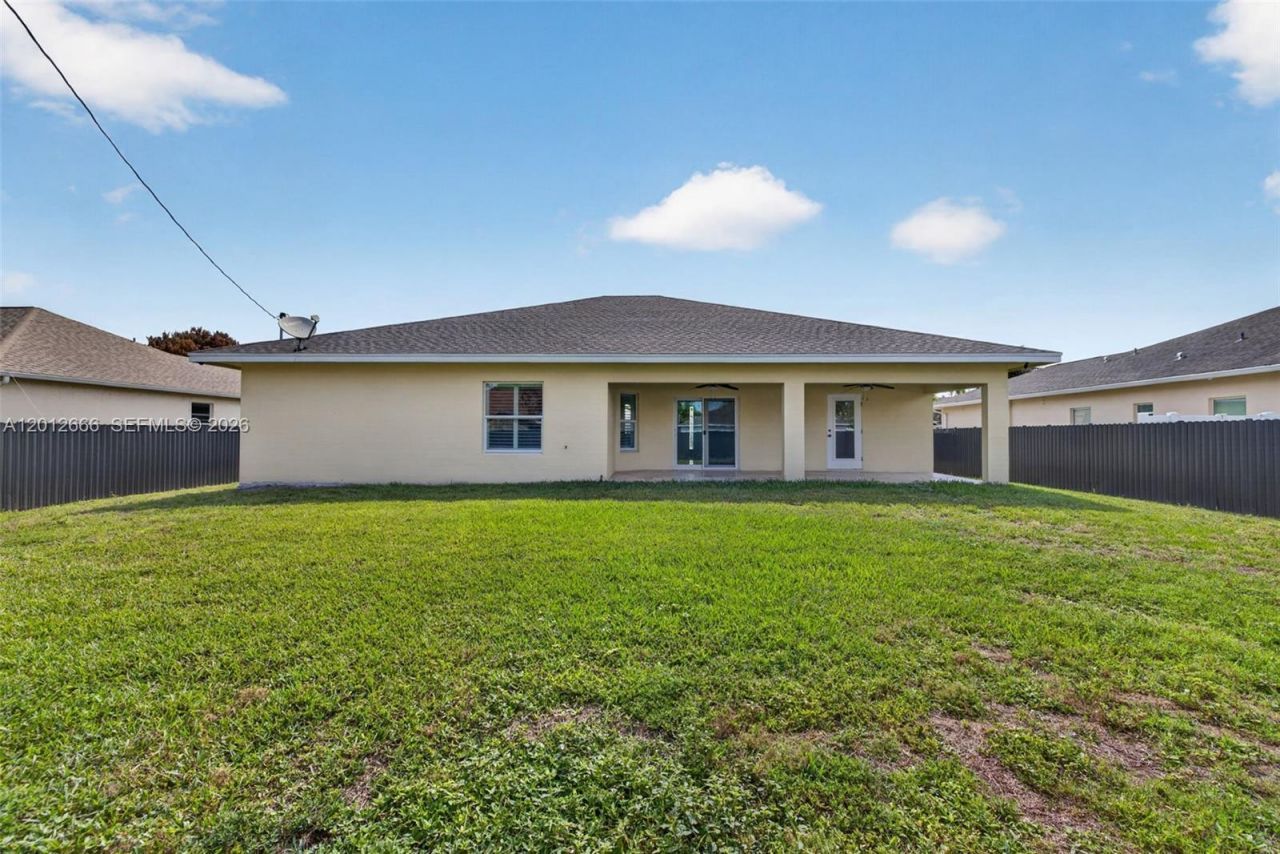 1922 SE Camilo St , Port Saint Lucie, FL 34952 Photo