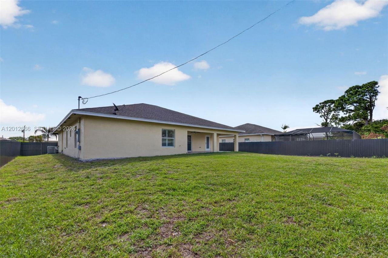 1922 SE Camilo St , Port Saint Lucie, FL 34952 Photo