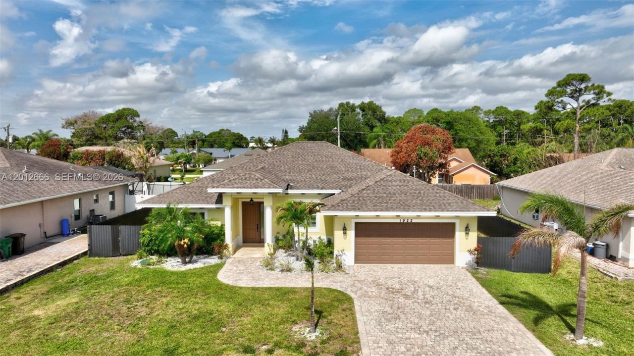1922 SE Camilo St , Port Saint Lucie, FL 34952 Photo
