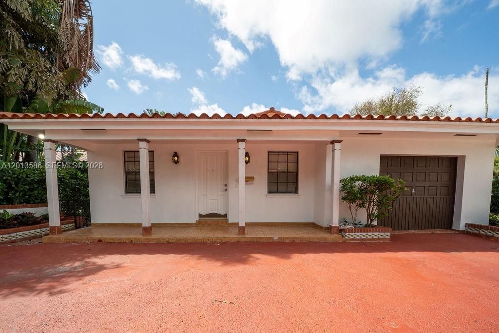 1550 S Greenway Dr, Coral Gables, FL 33134 Photo