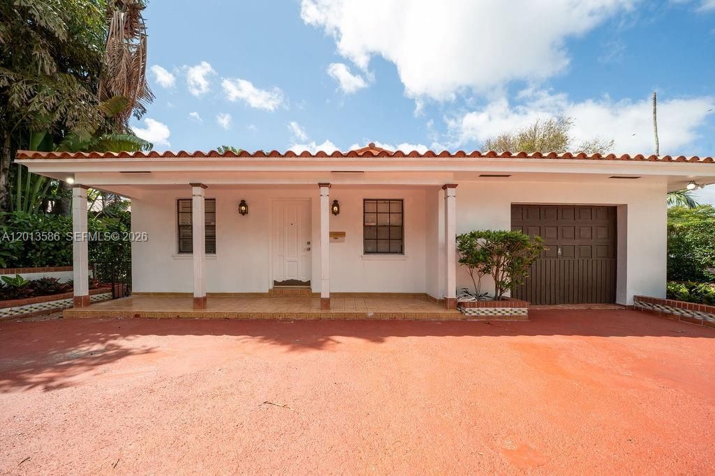 1550 S Greenway Dr, Coral Gables, FL 33134 Photo