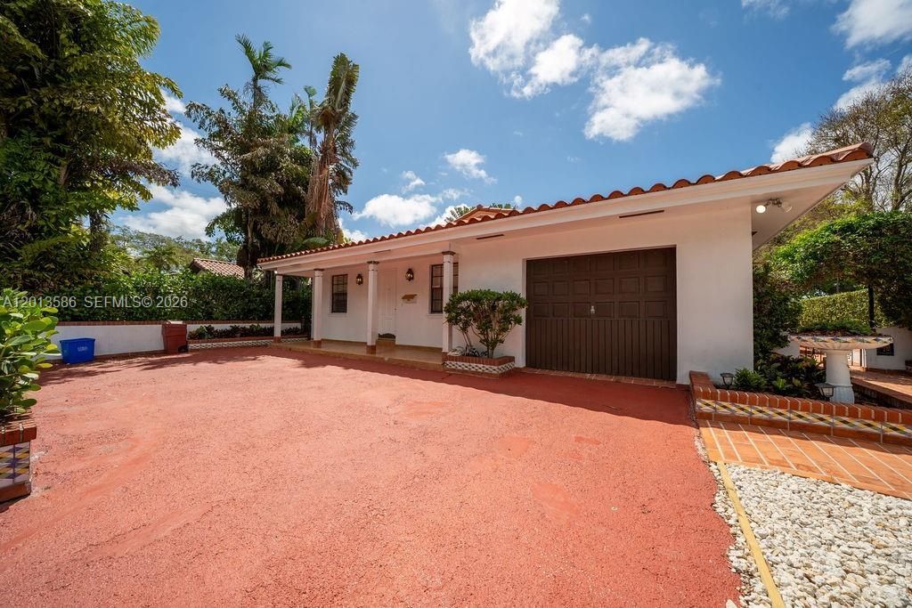 1550 S Greenway Dr, Coral Gables, FL 33134 Photo