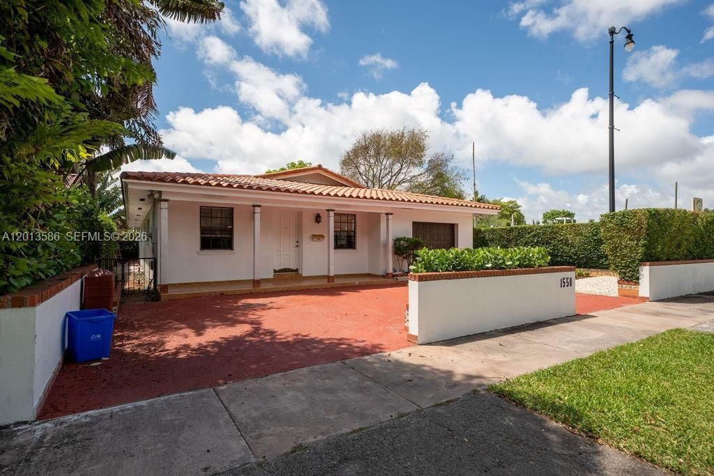 1550 S Greenway Dr, Coral Gables, FL 33134 Photo
