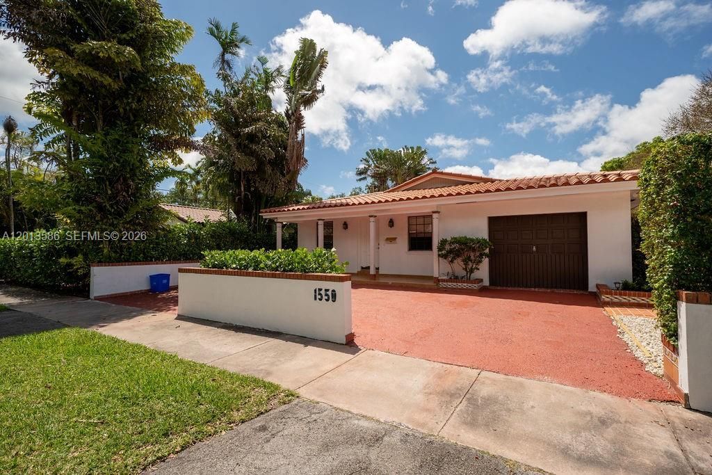1550 S Greenway Dr, Coral Gables, FL 33134 Photo
