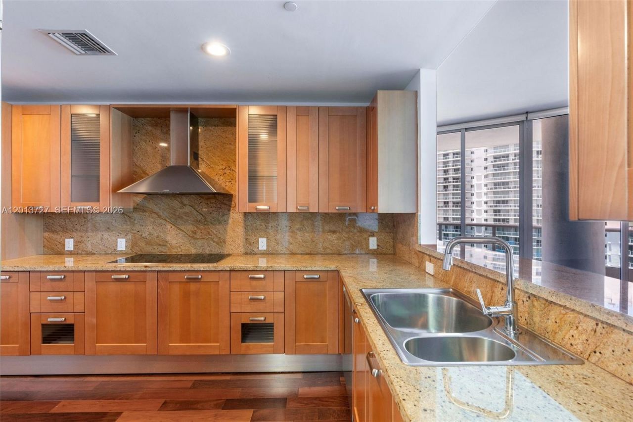5959 Collins Ave , Unit 1101, Miami Beach, FL 33140 Photo