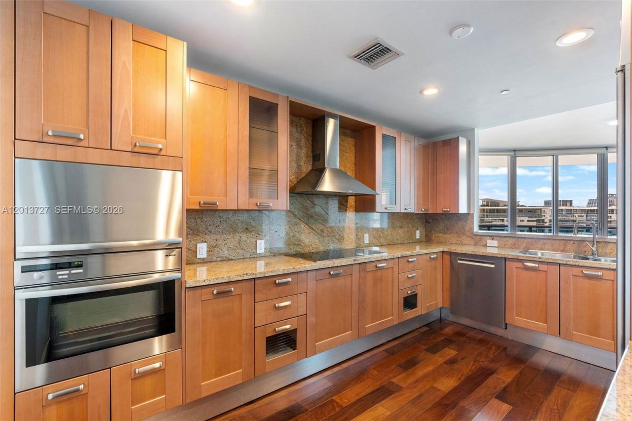 5959 Collins Ave , Unit 1101, Miami Beach, FL 33140 Photo