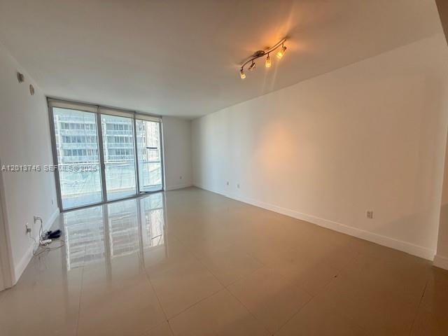 475 Brickell Ave, Unit 2411, Miami, FL 33131 Photo