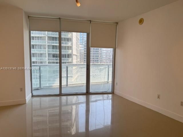 475 Brickell Ave, Unit 2411, Miami, FL 33131 Photo