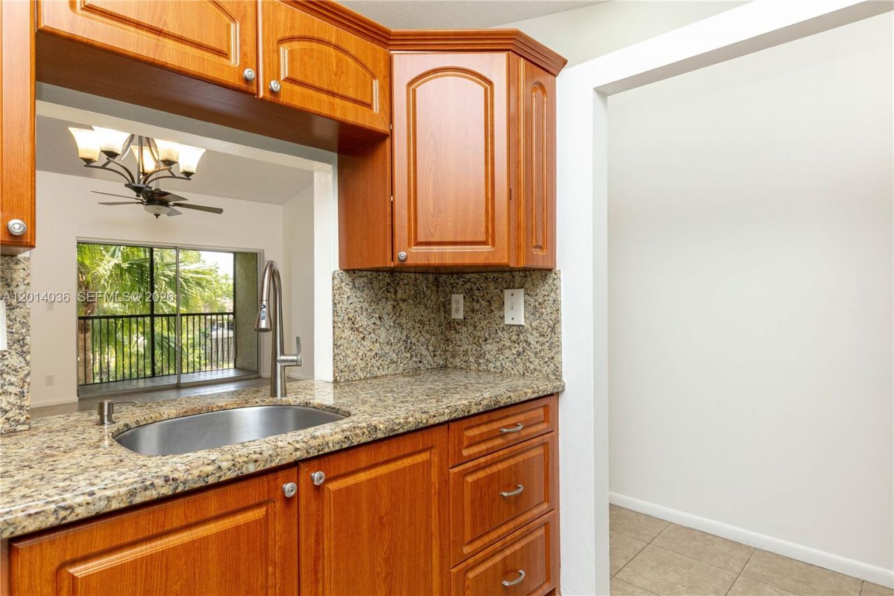 717 Gardens Dr , Unit 201, Pompano Beach, FL 33069 Photo